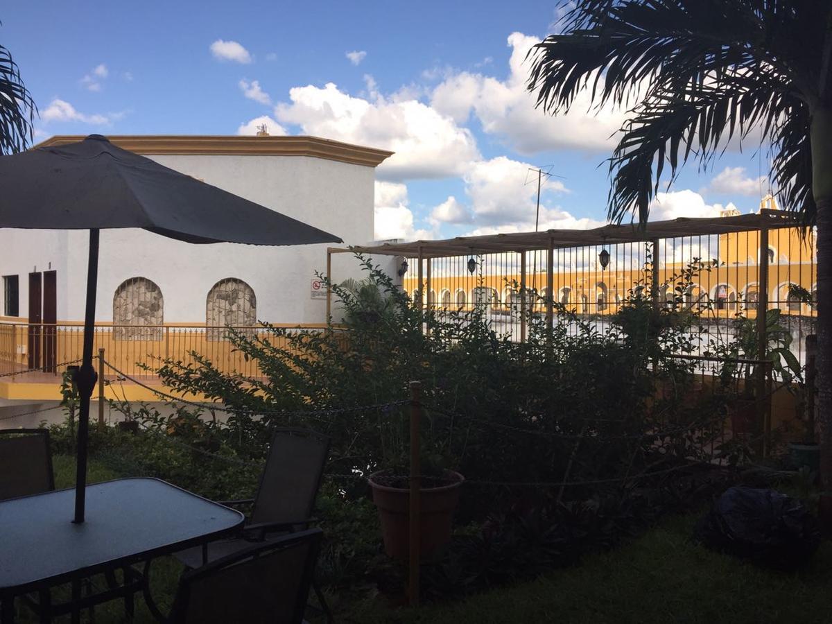 Hotel San Miguel Arcangel Izamal Exteriör bild