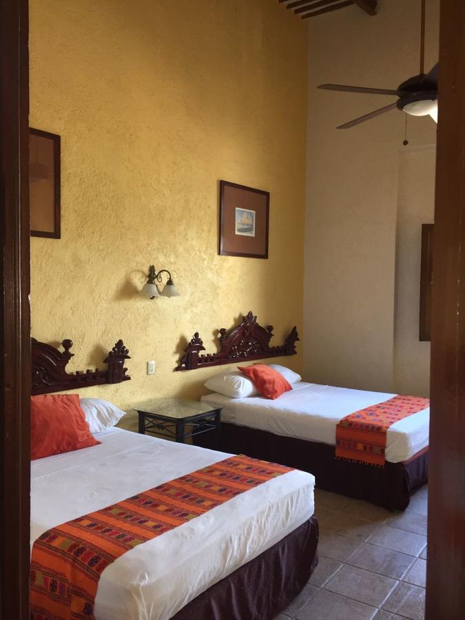 Hotel San Miguel Arcangel Izamal Exteriör bild